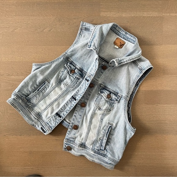 American Eagle Outfitters Denim Vest Size Medium GUC - Picture 2 of 8